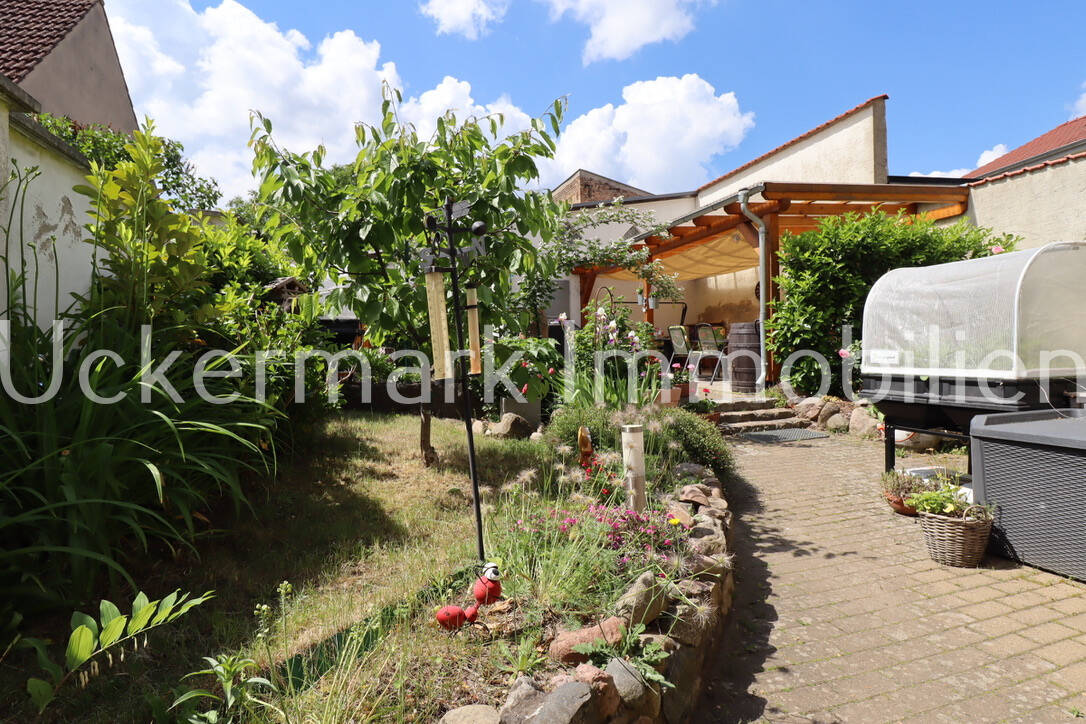 Thumbnail-Familienglück in Lychen - EFH mit Einliegerwohnung, Seeblick inklusive