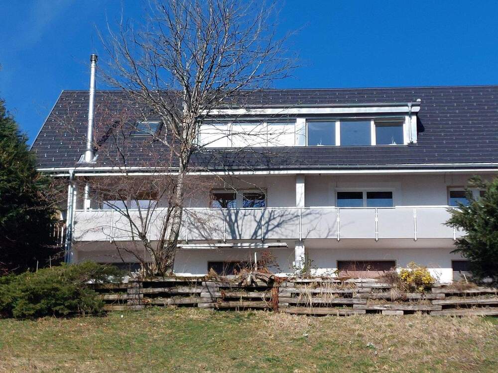 Thumbnail-Charmante 2,5-Zimmer-Dachgeschosswohnung mit Balkon und herrlichem Blick in ruhiger Ortsrandlage