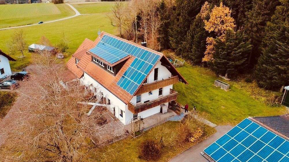 Thumbnail-Mehrfamilienhaus in Bad Waldsee, Ihr Platz zum Durchatmen – Wohnen, Arbeiten & Vermieten in einmaliger Waldrandlage!