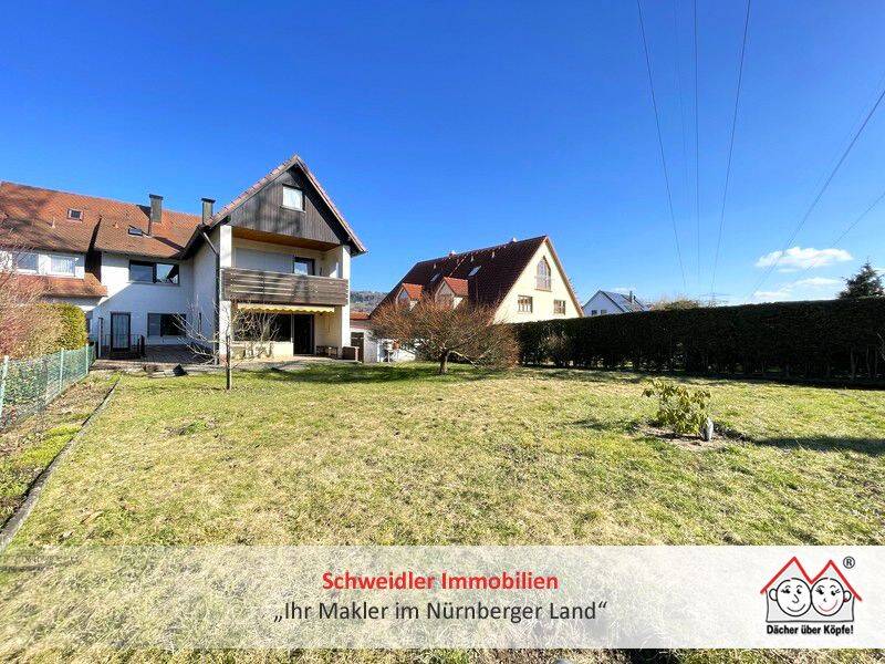 Thumbnail-Über 200 m² Wohnfläche! XL-Doppelhaushälfte mit großem Garten und Garage in Schnaittach
