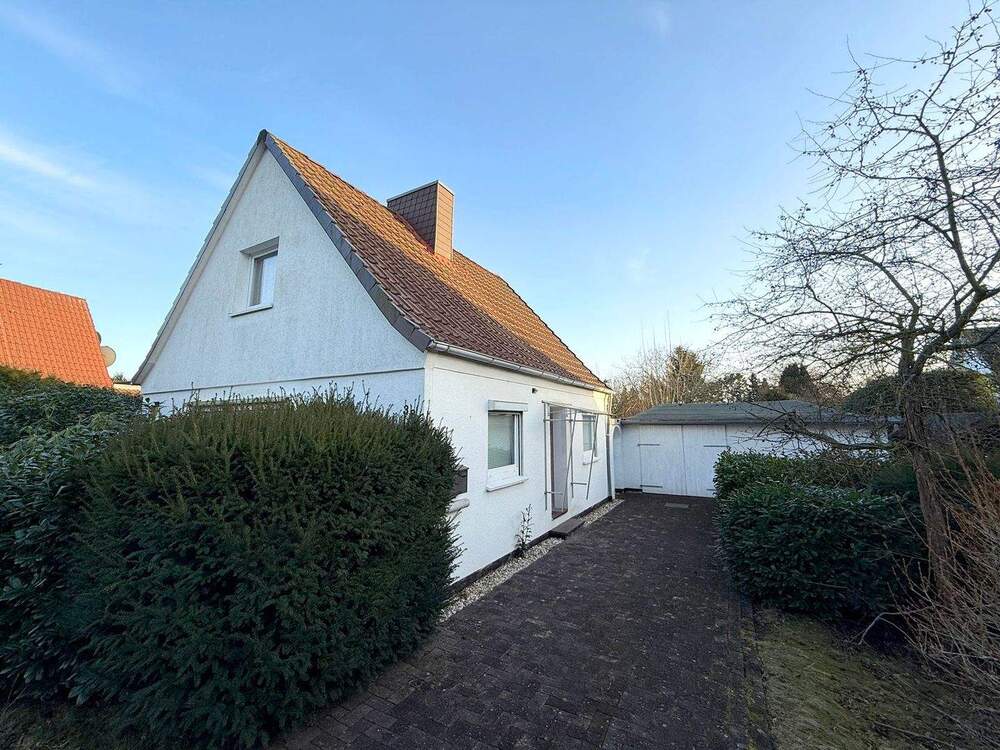 Thumbnail-Großes Grundstück in TOP-Lage mit kl. Häuschen (Abrissobjekt)