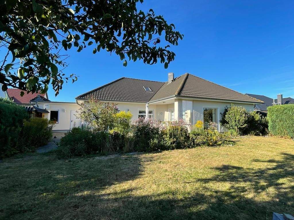 Thumbnail-Moderner Bungalow mit Einbauküche, Kamin und Garage in Neuenkirchen