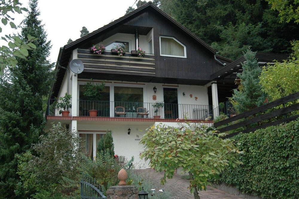 Thumbnail-TRAUMHAFTES FREISTEHENDES EINFAMILIENHAUS MIT POTENTIAL FÜR DIE GROSSE FAMILIE