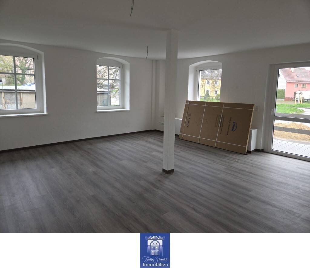 Thumbnail-Großzügige Wohnung mit Tageslichtbad in Wilsdruff!