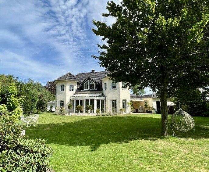 Thumbnail-Repräsentatives Einfamilienhaus mit Seelage - Luxus, Komfort und Stil in der Metropolregion Bremen