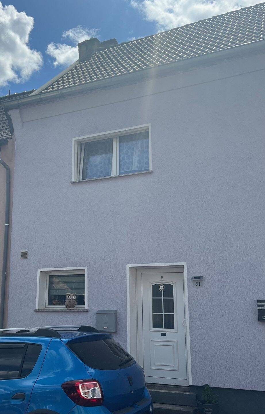 Thumbnail-Kleine vermietete Doppelhaushälfte in ruhiger Seitenstrasse mit schönem Weitblick in VK-Ludweiler zu verkaufen