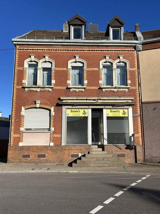 Thumbnail-Zweifamilienhaus mit Gewerbeeinheit in Landsweiler - Reden zu verkaufen