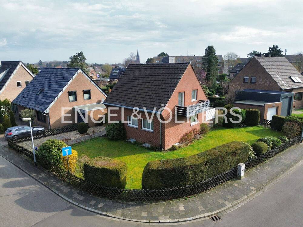 Thumbnail-Vorst: EFH mit kompakter Wohnfläche in ruhiger Lage und Potenzial für Ihre individuellen Ideen