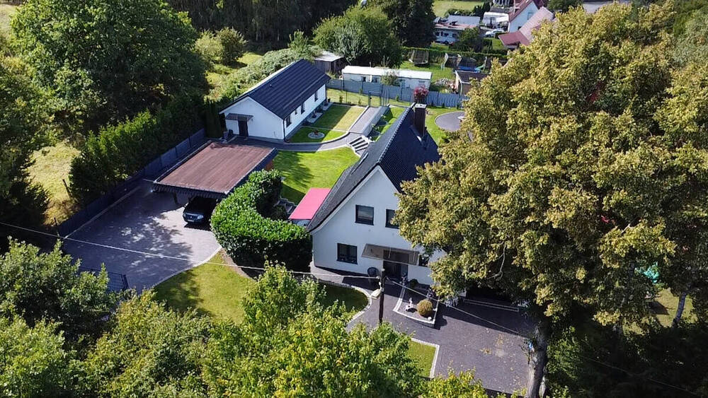 Thumbnail-Saniertes Einfamilienhaus mit hochwertigem Nebengebäude