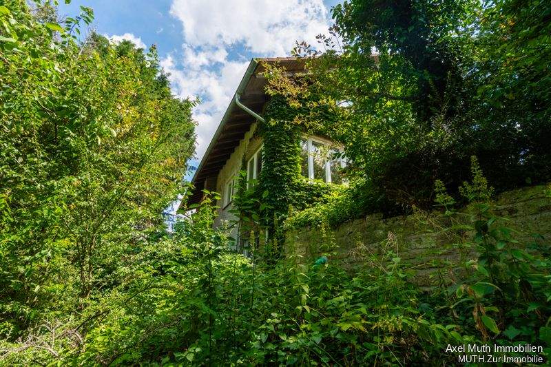 Thumbnail-Familienidylle inmitten der Natur ein Zuhause zum Ankommen