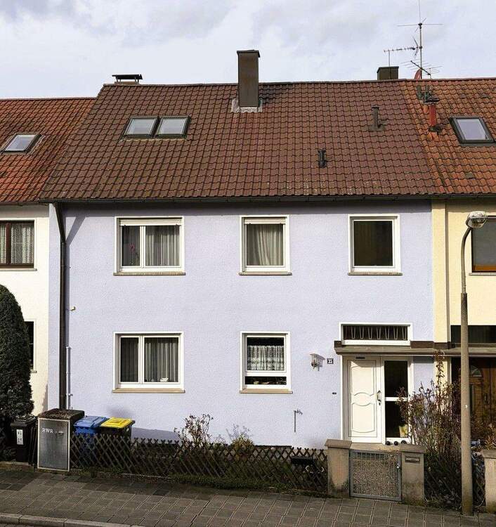 Thumbnail-Rarität: Großzügiges Reihenmittelhaus in Nürnberg St. Johannis