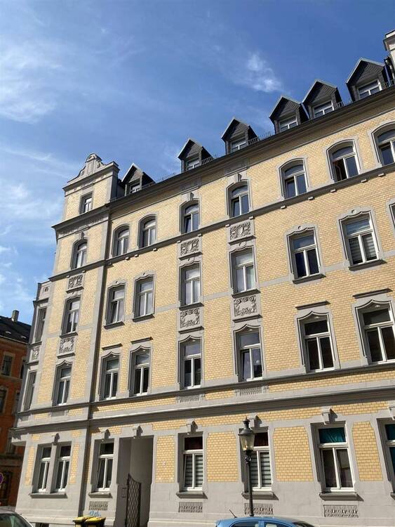 Thumbnail-Großzügige 3-Zimmer mit Laminat, Wannenbad mit Fenster und Balkon in zentraler Lage