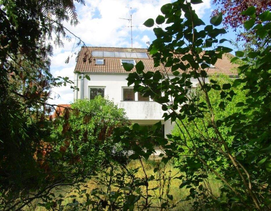 Thumbnail-Ruhige Lage: Renovierungsbedürftige DHH mit 6 Zi. Schwanstetten Haus kaufen