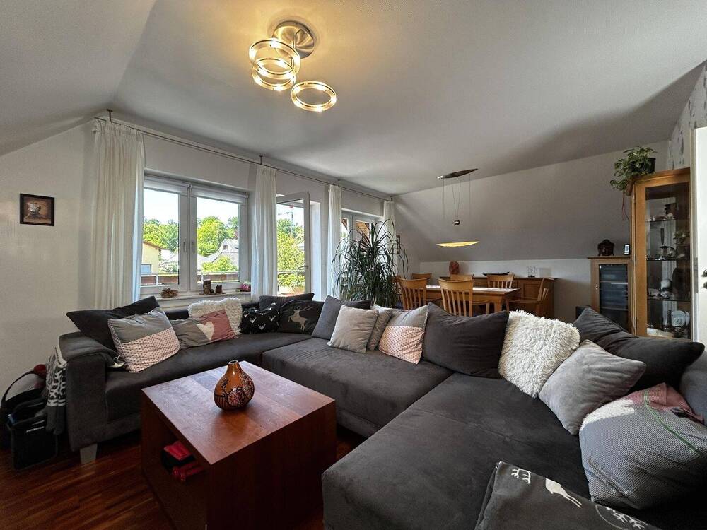 Thumbnail-Wenig Hausgeld und viel Platz: Moderne 4-Zimmer-Wohnung mit zwei Balkonen in Kassel-Harleshausen!