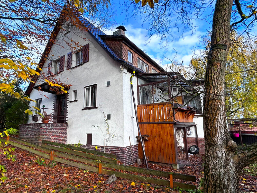 Thumbnail-Zentrales Einfamilienhaus und großzügige Grundstücke in Sonneberg