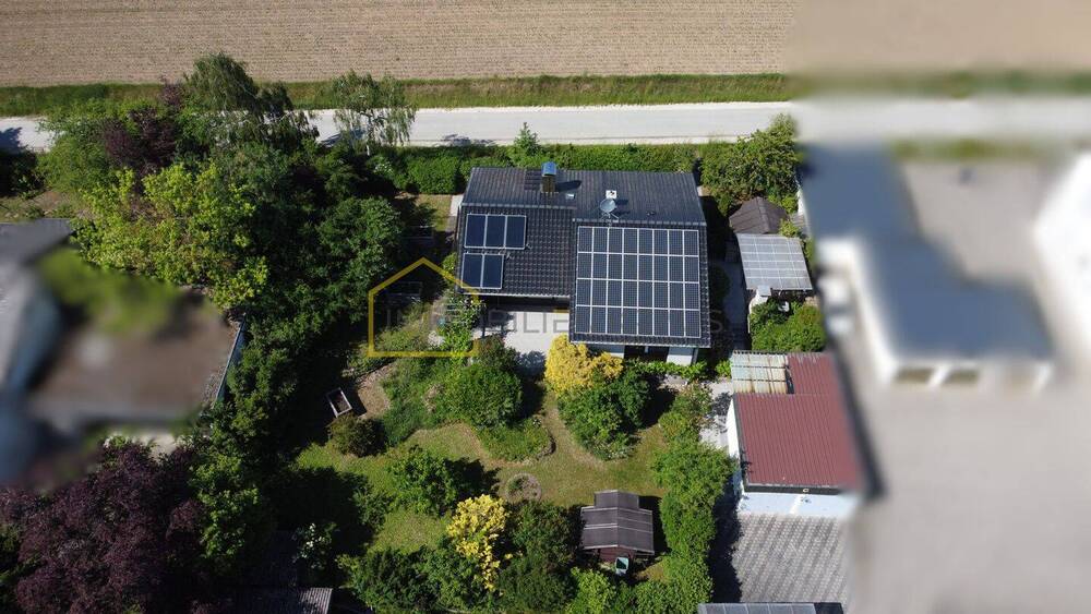 Thumbnail-Wohnen in Traumlage am Ortsrand von Falkendorf, Modernisiertes EFH auf 936 m² Grundstück