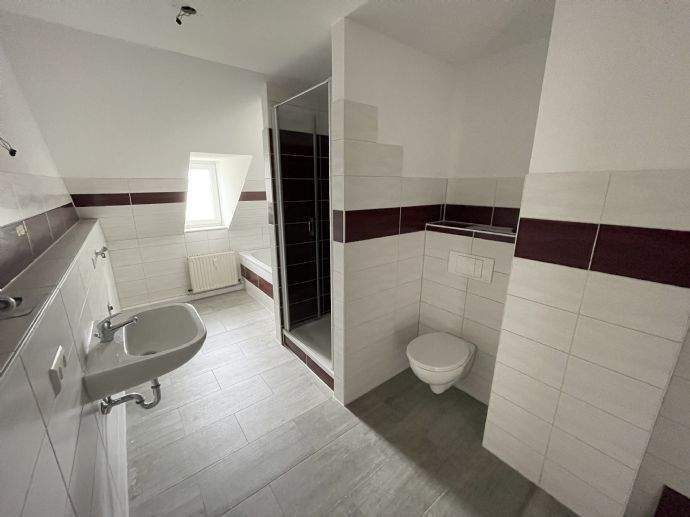 Thumbnail-DG-Wohnung mit modernisierten Badezimmer