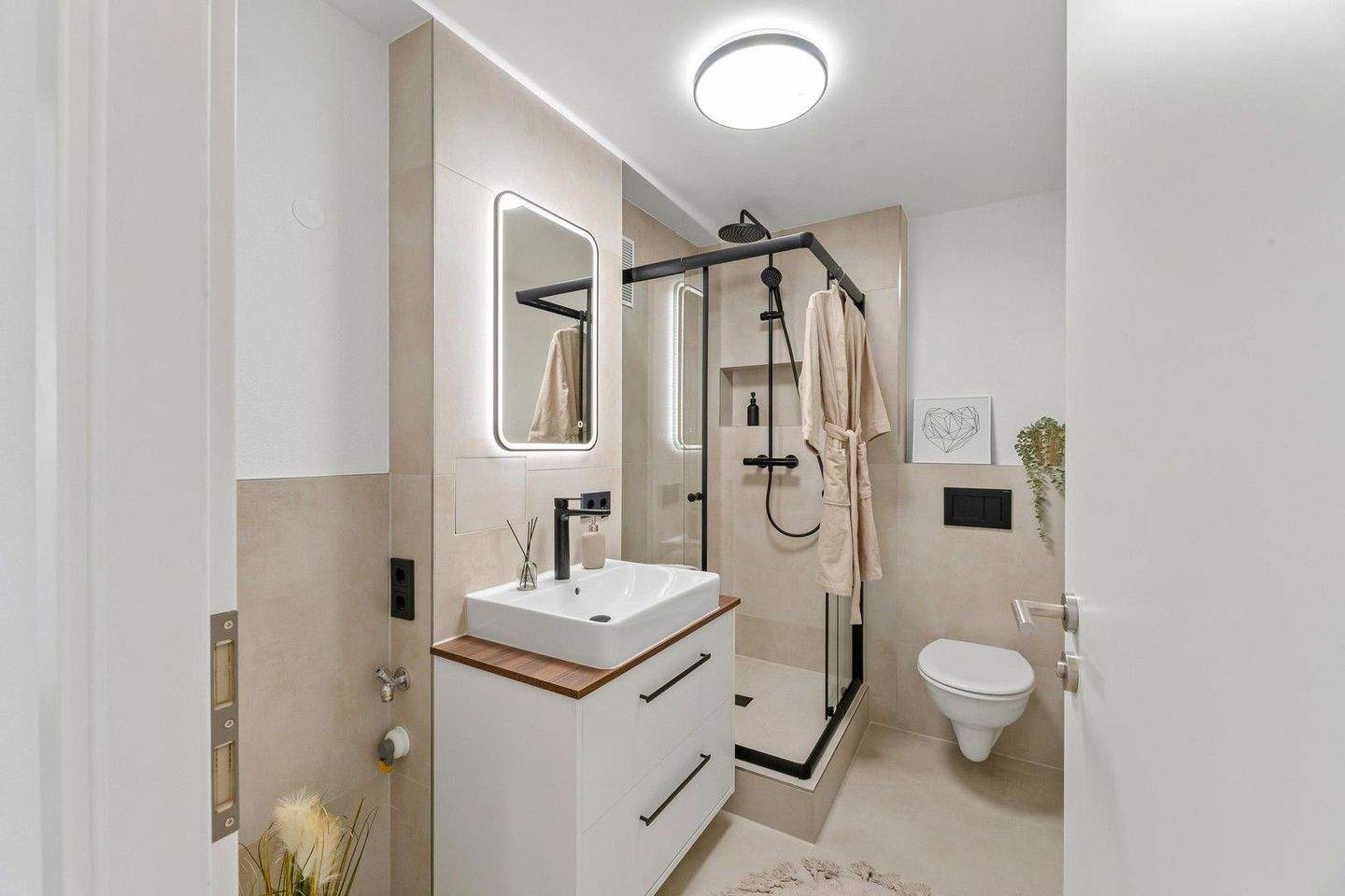 Thumbnail-Zentral gelegene 4-Zimmer-Wohnung | frisch renoviert | neues Bad | Balkon | sofort bezugsfrei