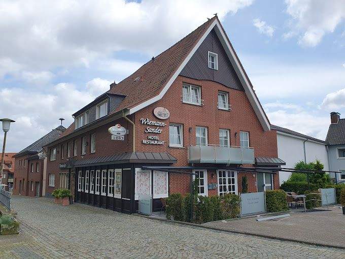 Thumbnail-Möblierte Zweizimmerwohnung inkl. Einbauküche und Stellplatz - neu renoviert.