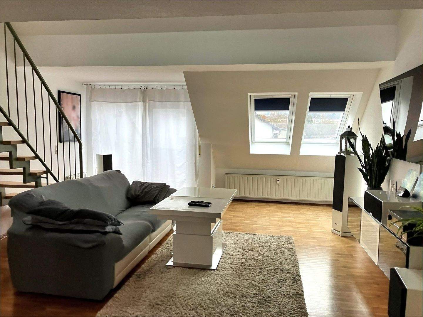 Thumbnail-Außergewöhnliche 2-Zimmer-Maisonette-Wohnung mit Balkon und Einbauküche in Toplage von Kassel-Niederzwehren