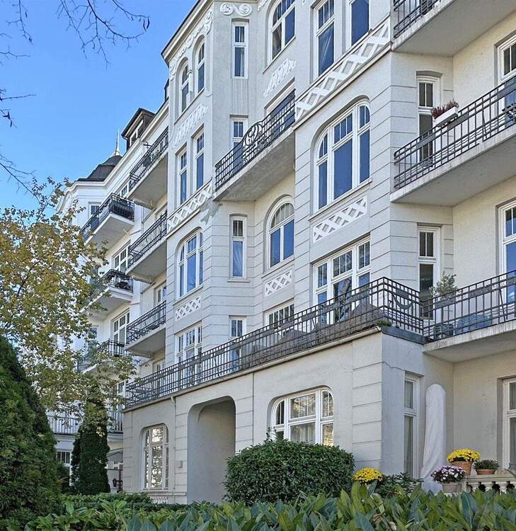 Thumbnail-Ihr Rückzugsort über der Stadt