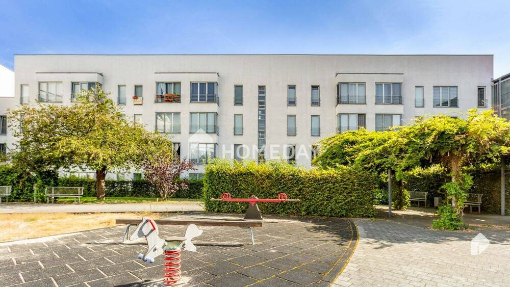 Thumbnail-Zentral gelegen & dennoch ruhig: Helle Etagenwohnung mit praktischem Komfort & Tiefgaragenstellplatz