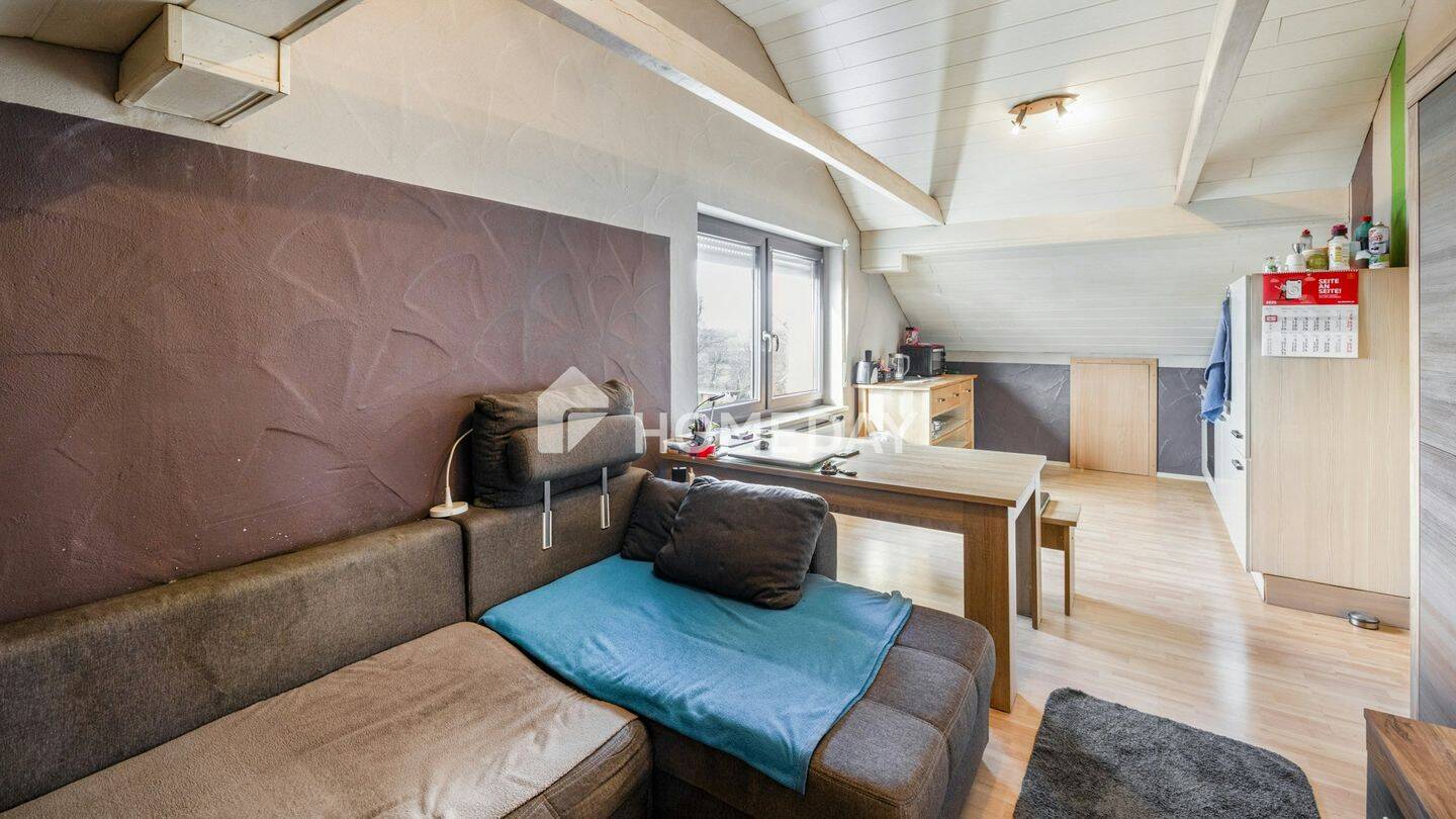 Thumbnail-Charmante Dachgeschosswohnung voll möbliert mit großem Dachboden Stellplatz in Westenhausen