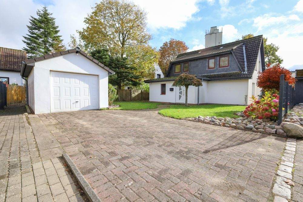 Thumbnail-Einfamilienhaus in Wesselburen - Geräumiges Zuhause mit sonniger Terrasse