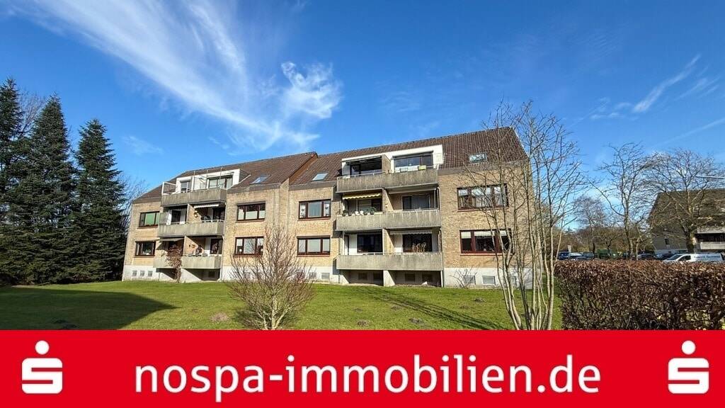 Thumbnail-Modernisierte, sonnige 3-Zimmer-Dachgeschosswohnung mit Balkon und PKW-Stellplatz