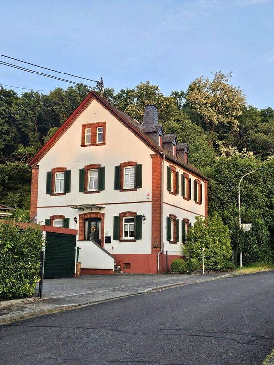 Ansicht Haus von Straße aus