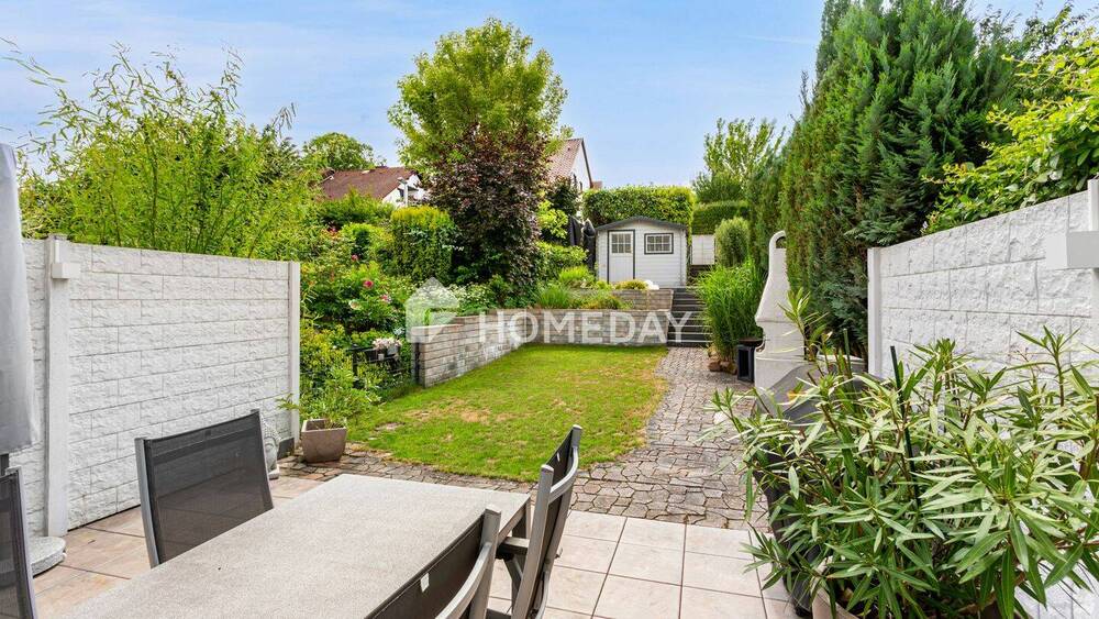 Thumbnail-Modernisiertes Reihenmittelhaus mit 6 Zimmern, Garten, Terrasse, Garage und viel Platz in Essenheim