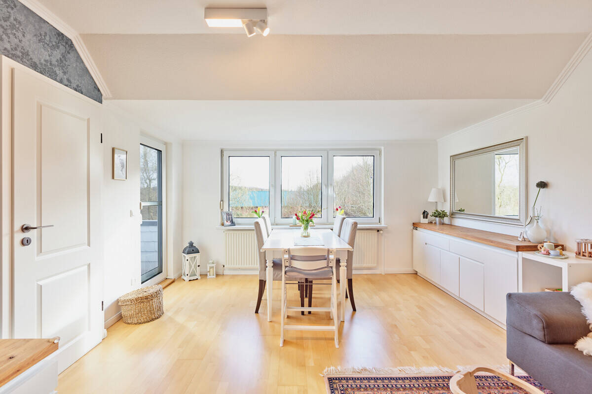 Thumbnail-Sonnige Wohnung mit Balkon und Dachboden in RosengartenNenndorf