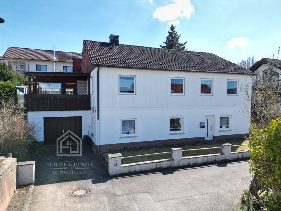 Thumbnail-F&D | Freistehendes Einfamilienhaus mit Garage und Wintergarten in ruhiger Wohnlage von Nendingen