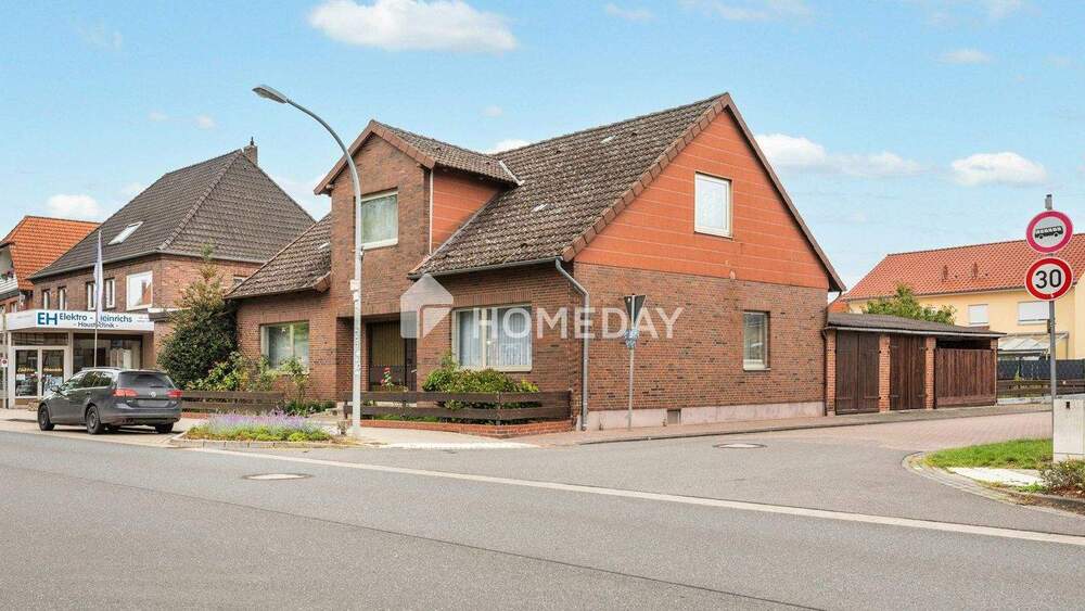 Thumbnail-Einfamilienhaus mit Garagen & Nebengebäude - Terrasse sowie Nutz-Garten