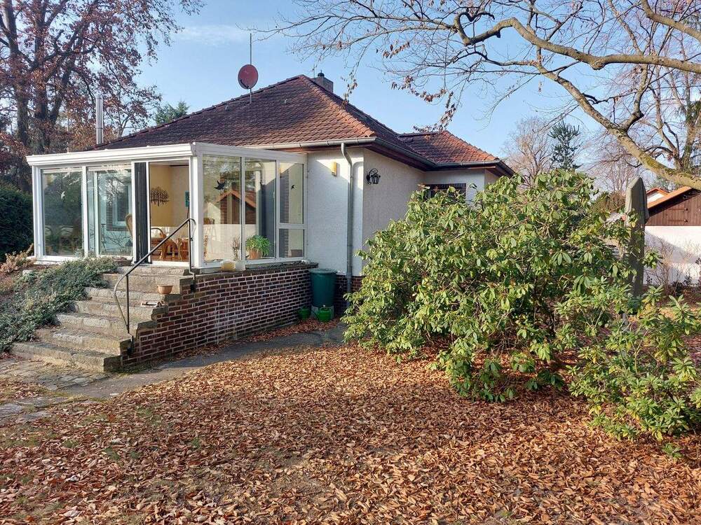 Thumbnail-zwei Generationen Objekt in Falkensee: gepflegtes EFH mit Keller, Kamin und Garage und viel Baulandreserve in den Falkenhagener Alpen