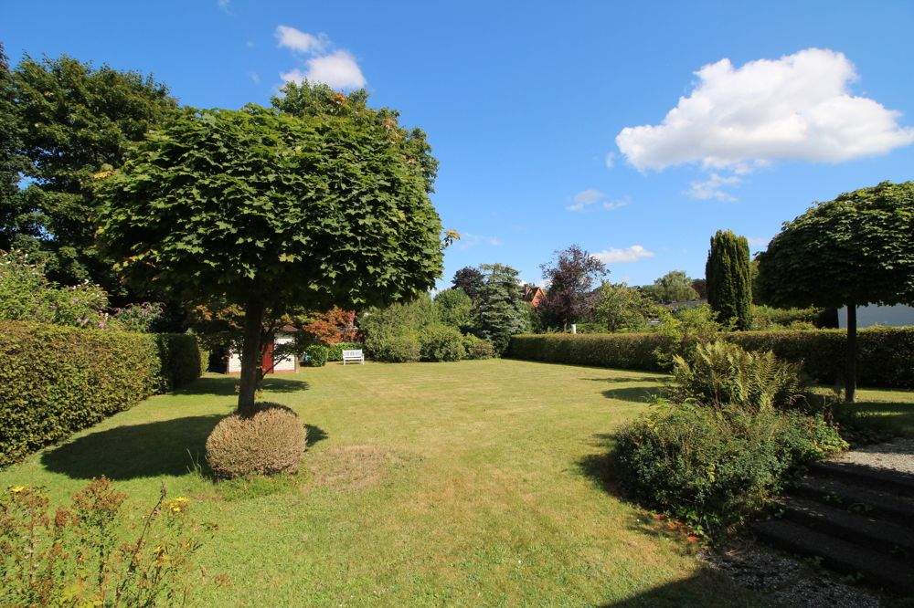 Thumbnail-Exklusives Baugrundstück mit großem Baufenster in ruhiger und begehrter Wellingsbüttler Bestlage