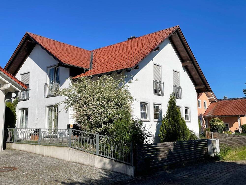 Thumbnail-Komplettes Top gepflegtes DH mit Garten und Garagen