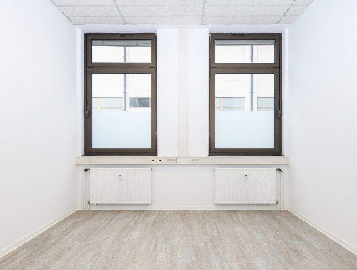 Thumbnail-NEUES BÜRO IN NÜRNBERG - ERSTBEZUG & AB SOFORT MIETBAR!*