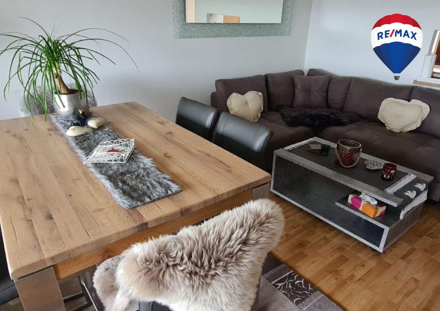 Thumbnail-Großzügige Eigentumswohnung mit toller Aussicht & Wintergarten in Höchenschwand