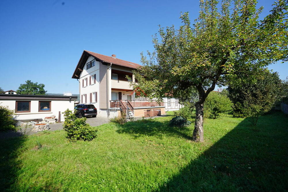 Thumbnail-Ihre Gelegenheit - Großes Gewerbeareal mit Wohnhaus und vier Garagen in bester Lage von Tuttlingen!