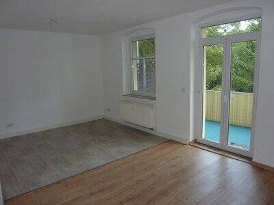 Thumbnail-- 2-Zimmer-Wohnung mit Balkon in sehr guter Wohnlage -