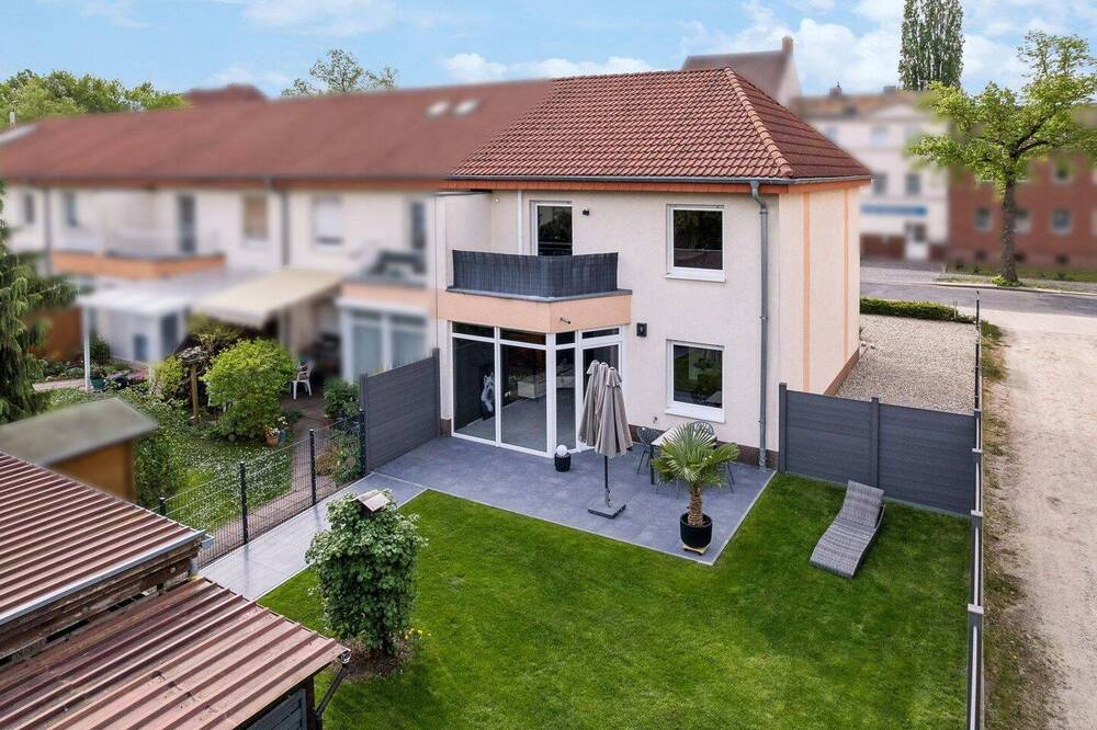 Thumbnail-Top Renoviertes Reihenendhaus in ruhiger Nachbarschaft