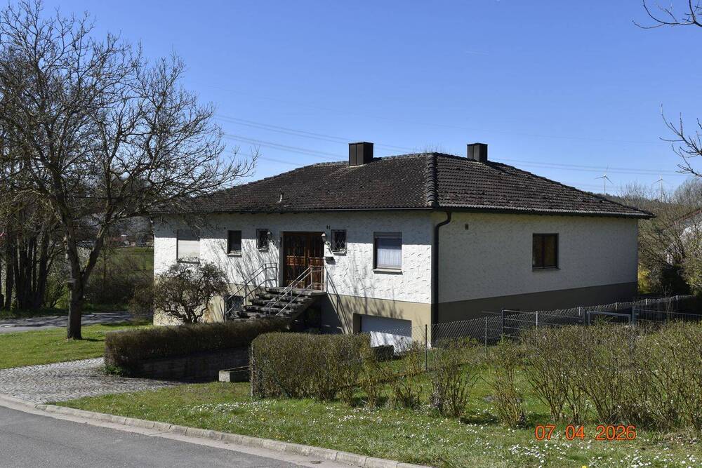 Thumbnail-Geräumiges Familienhaus mit Terrasse in Burgambach, Scheinfeld