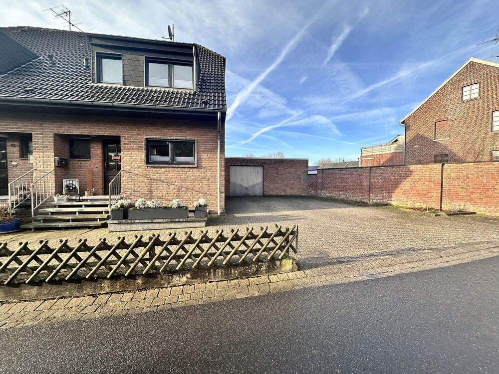 Thumbnail-***Entspannt leben in Lüttelforst-Schöne DHH mit kleinem Garten und großer Garage***