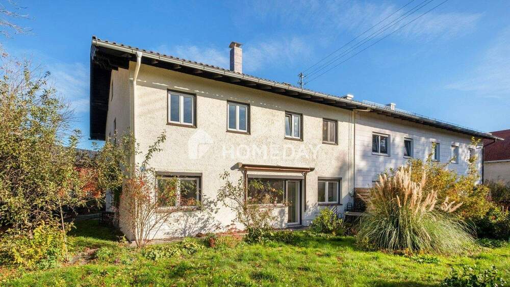 Thumbnail-Solides Mehrfamilienhaus mit vier Einheiten und großem Garten