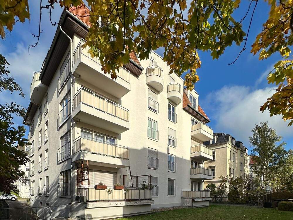Thumbnail-2-Zimmer-Dachgeschosswohnung mit Balkon und Aufzug im beliebten Dresden-Striesen