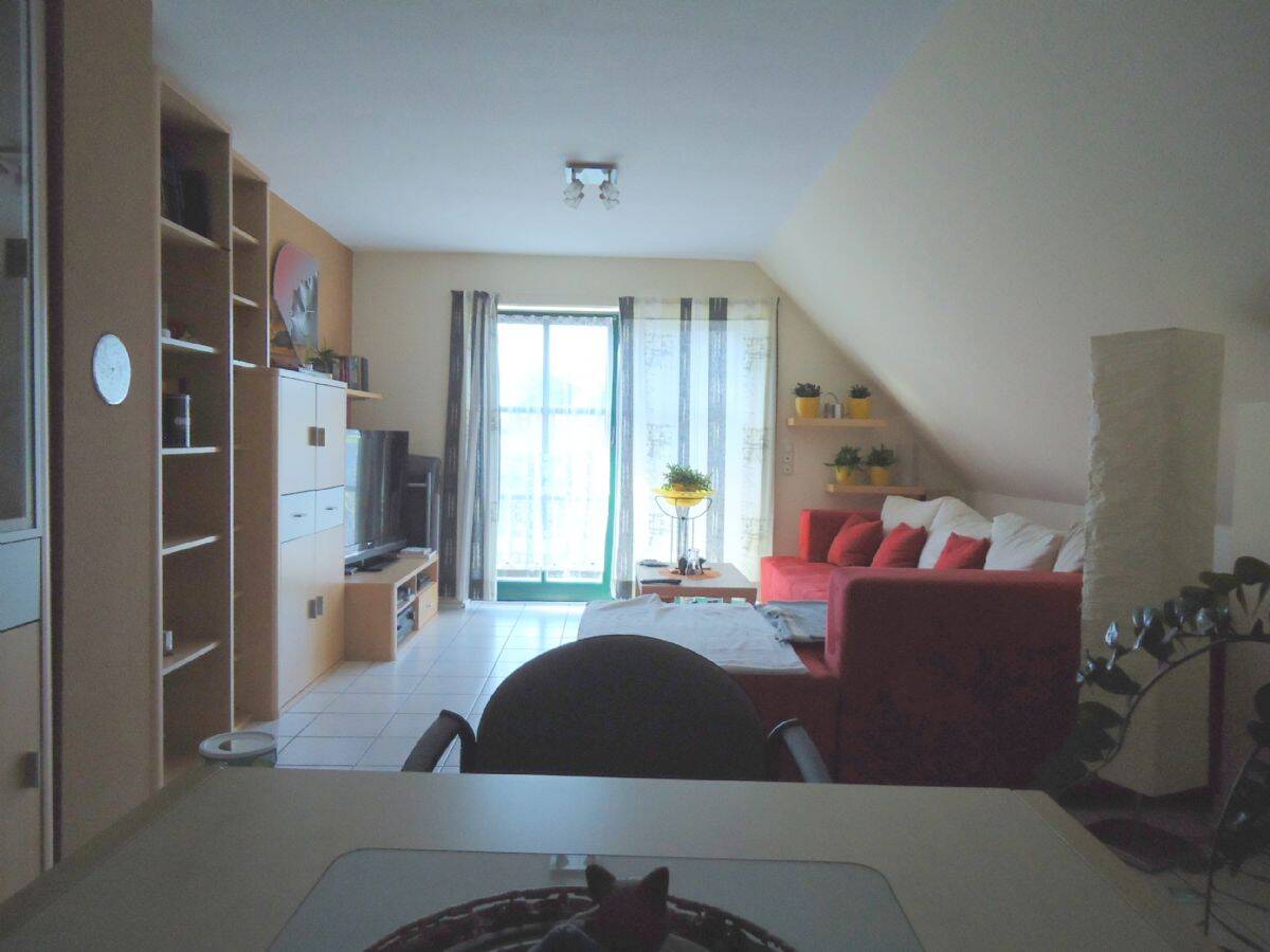 Thumbnail-~~Helle 4-Zimmer Dachgeschoss-Wohnung mit Balkon, in ruhiger Lage~~