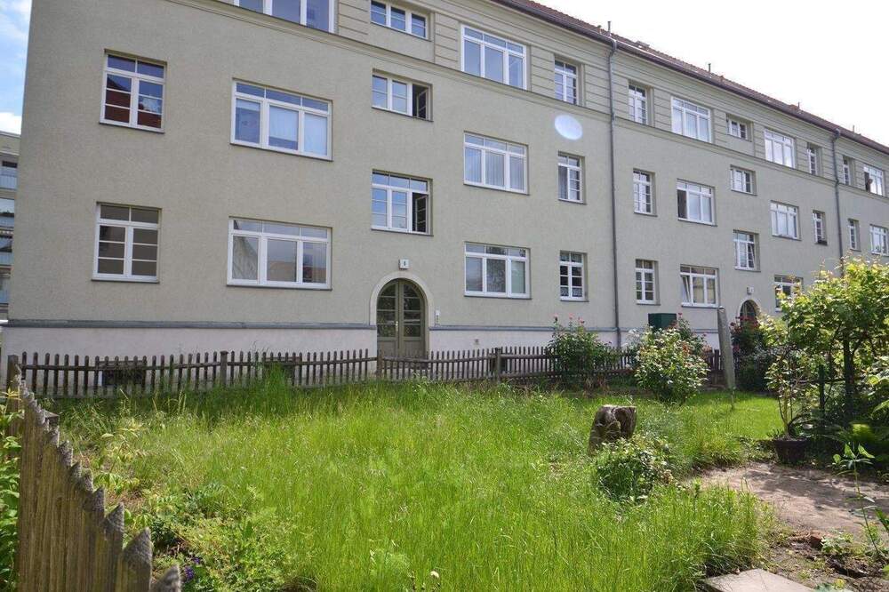 Thumbnail-Helle 2-Zi-Altbauwohnung mit Loggia & Garten*