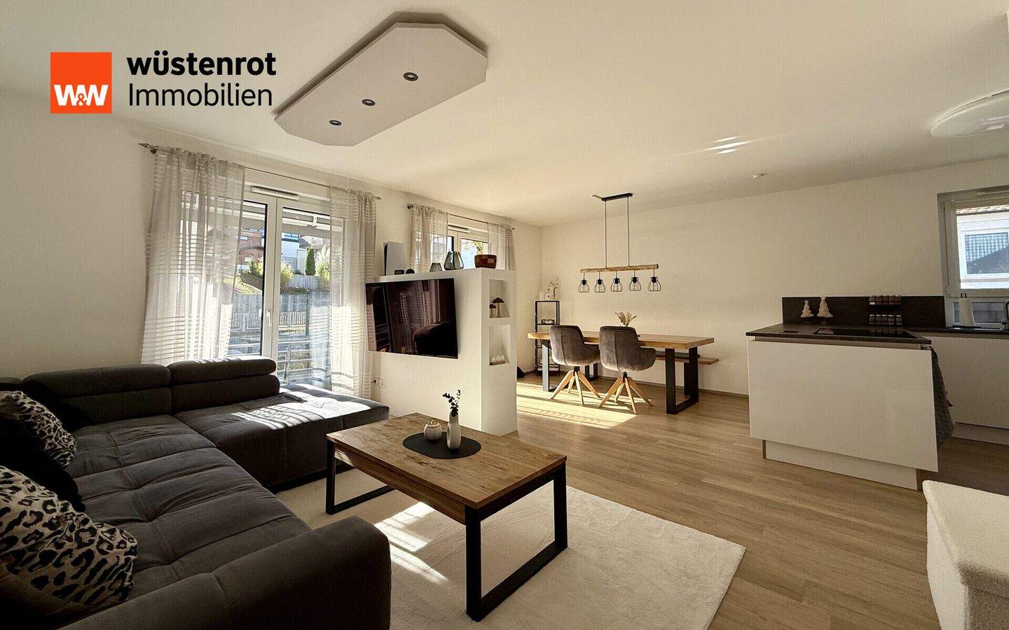 Thumbnail-Attraktive 3-Zimmer-Eigentumswohnung mit Terrasse, Garten und KFZ-Stellplätzen