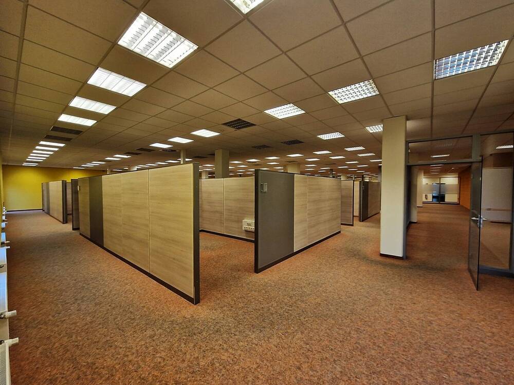 Thumbnail-außergewöhnliches Geschäftsobjekt mit vielen Vorzügen - Fläche Teilbar - ideal für Bürogemeinschaften, Callcenter, etc.